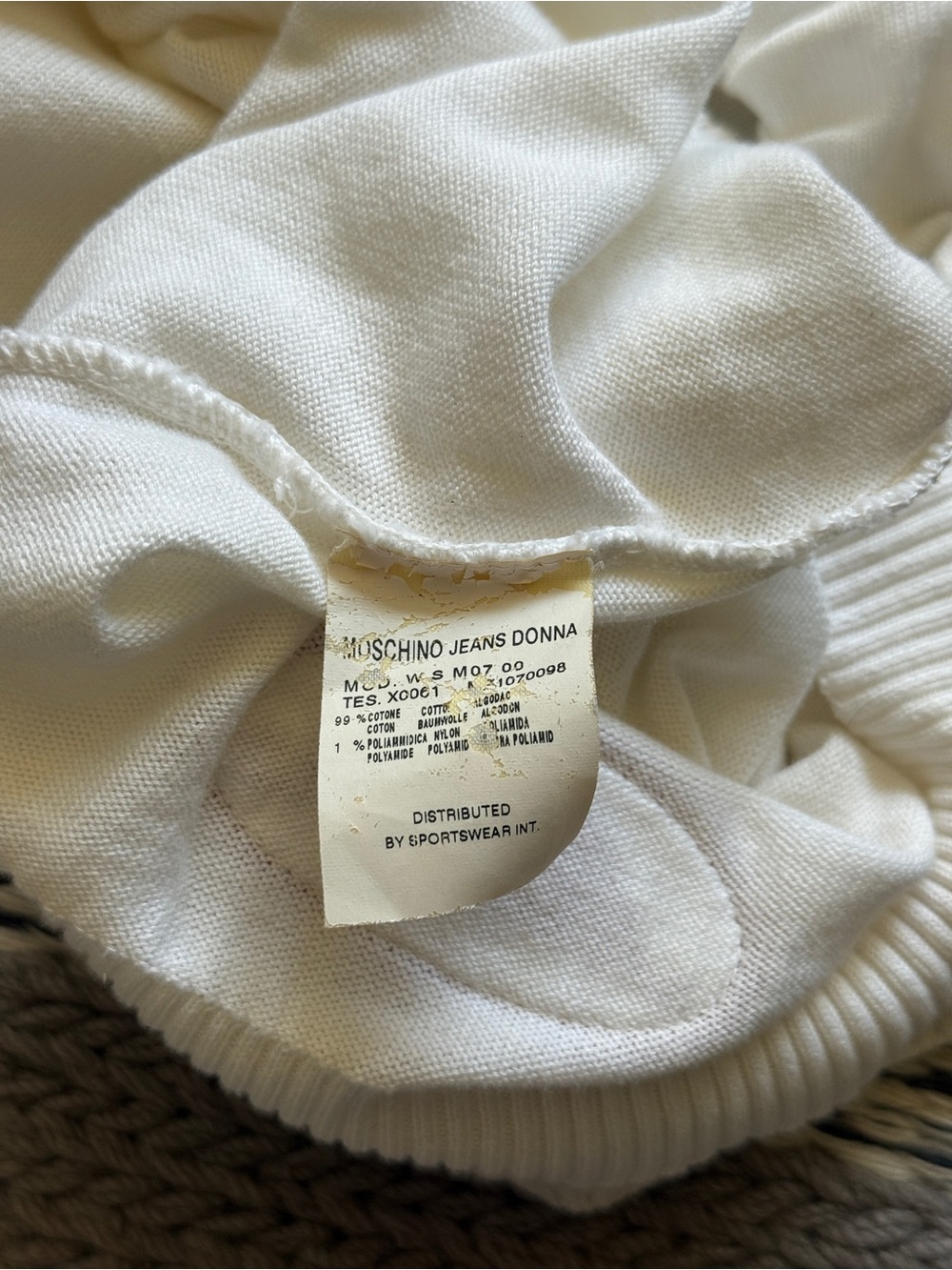 Vintage Y2K Moschino Jeans white knit ruffle top with tie and Moschino patch S - Picture 6 of 6